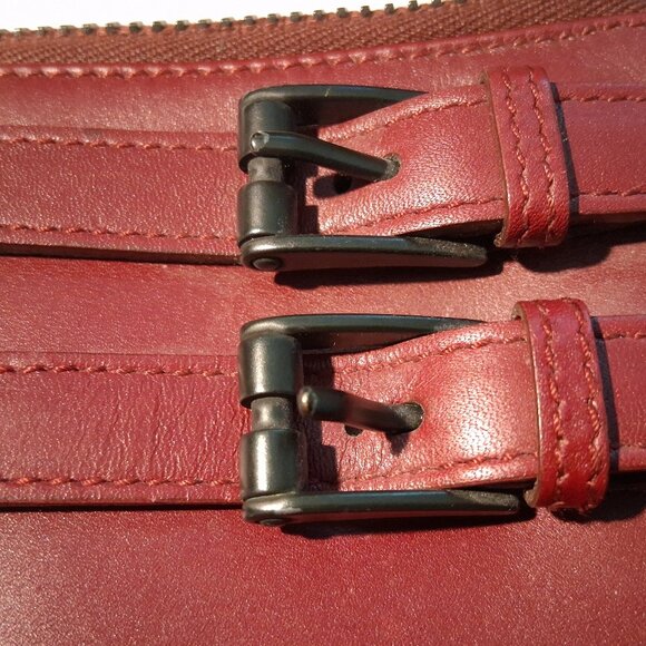 Gucci Burgundy Leather Clutch with COA - Picture 12 of 16